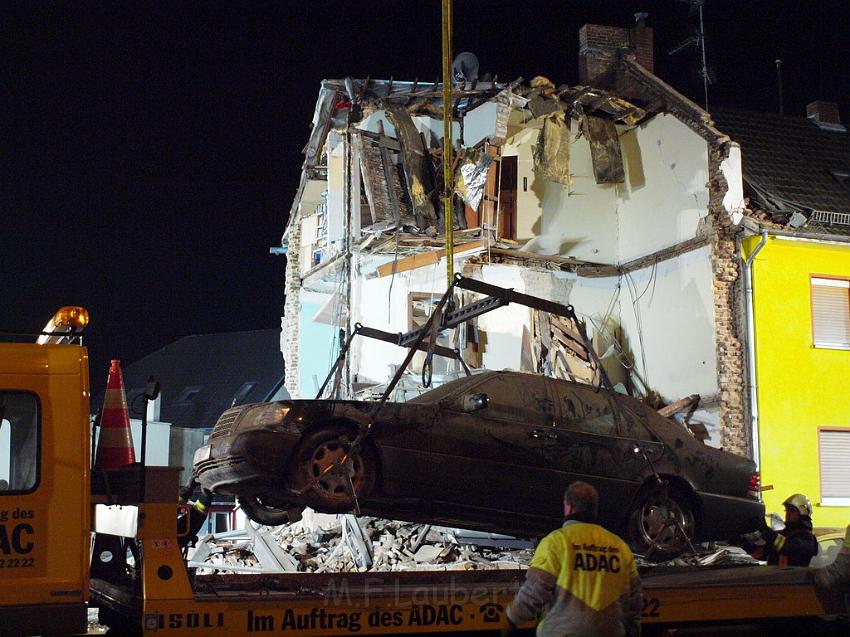 Hausexplosion Bruehl bei Koeln Pingsdorferstr P219.JPG